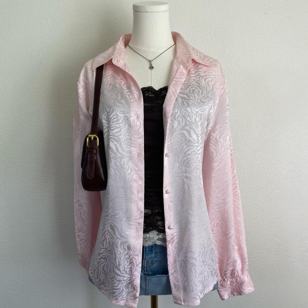 Vintage Worthington Pink Zebra Print Satin Long Sleeve Button Up Blouse